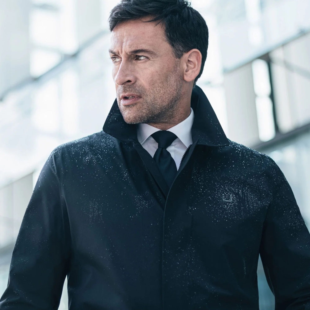 Ubr Sky Fall Coat Black Storm 7058-990 jassen online bestellen bij Kathmandu Outdoor & Travel