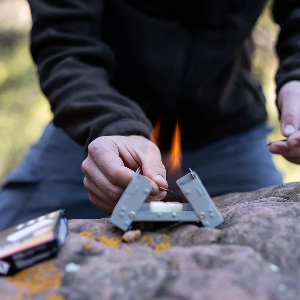 Esbit Pocket Stove S incl. 6x14g Solid Fuel Zilver 1ESB-002 091 00 branders online bestellen bij Kathmandu Outdoor & Travel