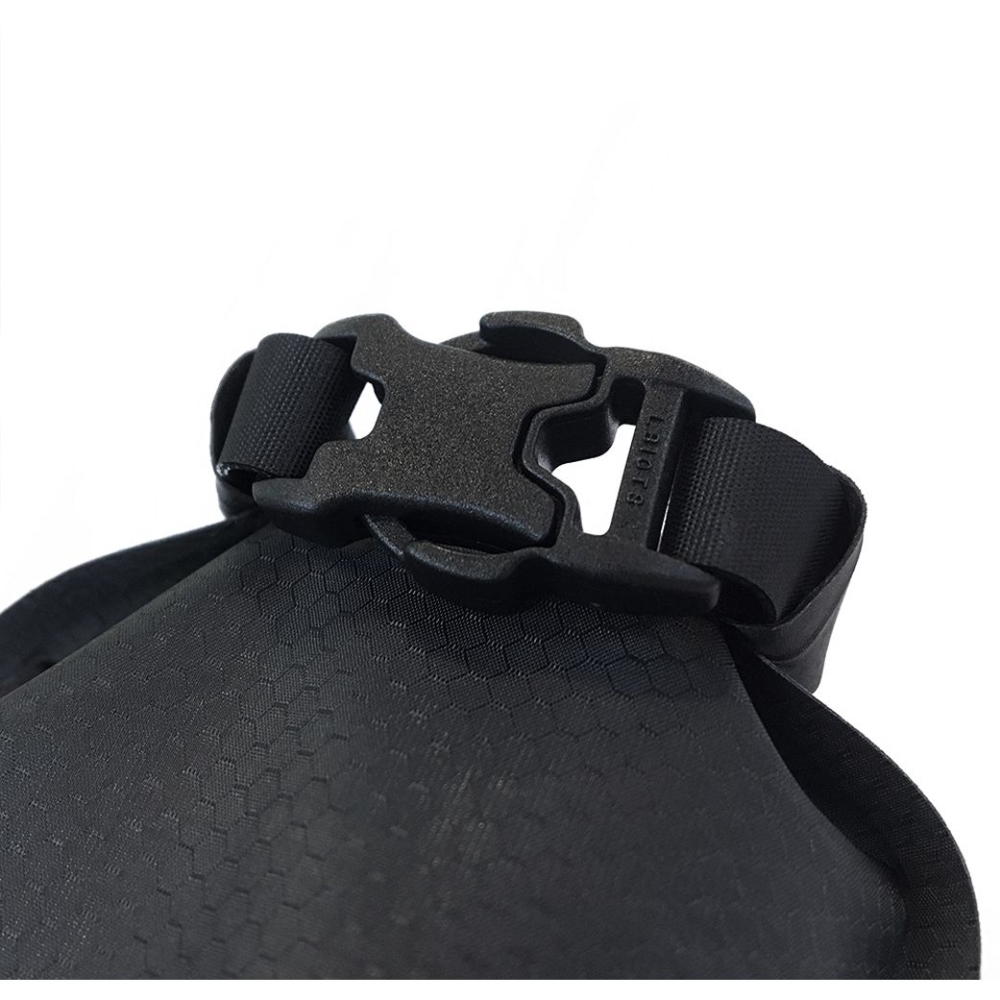 Matador Matador FlatPak Soap Bar Case Charcoal MATFPS1001B toiletartikelen online bestellen bij Kathmandu Outdoor & Travel