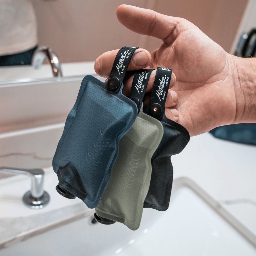 Matador Matador FlatPak Toiletry Bottle 3-Pack Blue, Charcoal, Green MATFPB3001MLT toiletartikelen online bestellen bij Kathmandu Outdoor & Travel