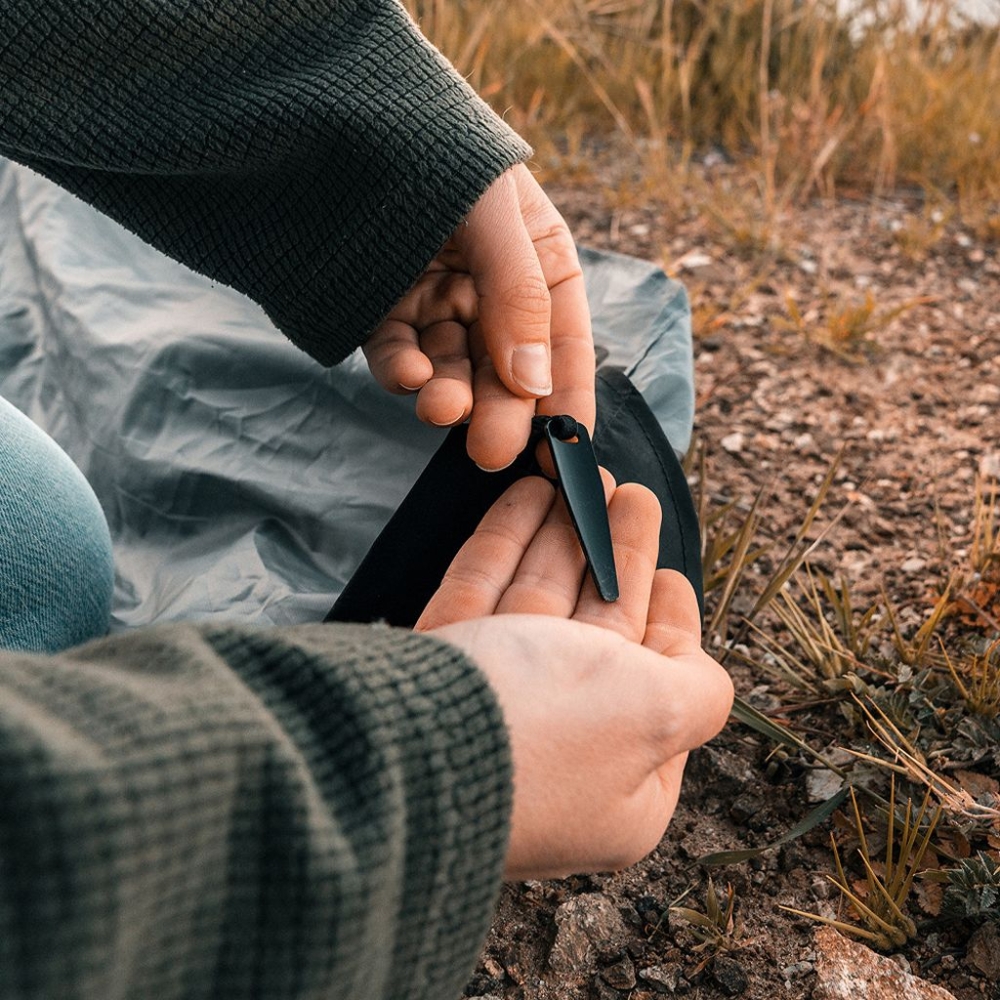 Matador Matador Pocket Blanket 4.0 Black MATL5001BK kampeermeubels online bestellen bij Kathmandu Outdoor & Travel