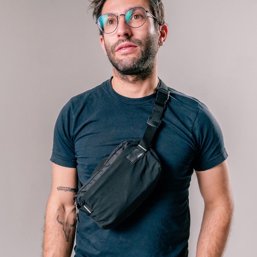 Matador Matador ReFraction Packable Sling Black MATOG2HP01BK tassen online bestellen bij Kathmandu Outdoor & Travel