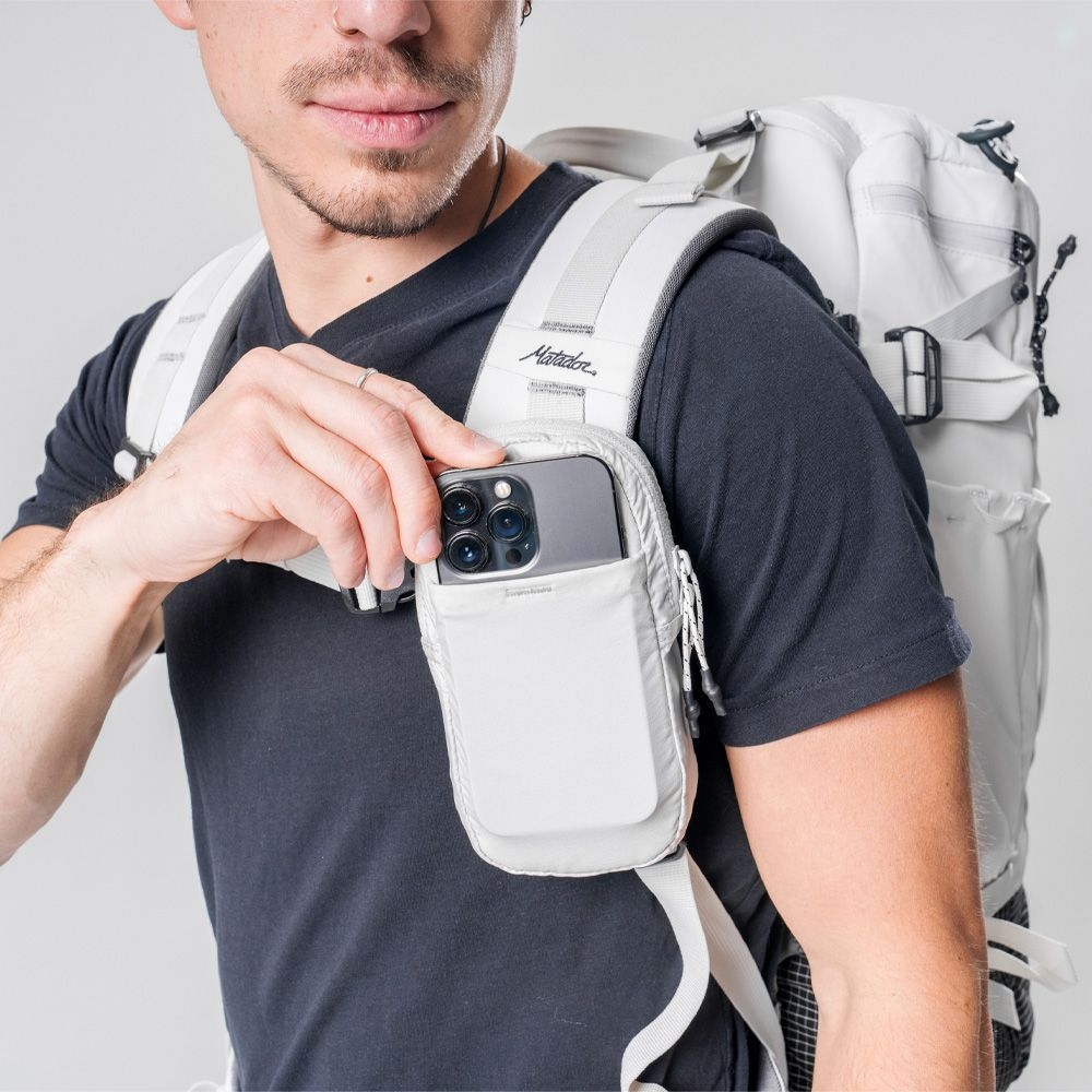 Matador Matador Speed Stash White MATUSP001W trekkingrugzakken online bestellen bij Kathmandu Outdoor & Travel