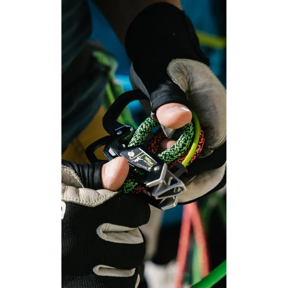 Edelrid Giga Jul Zwart 737420006630 zekeren online bestellen bij Kathmandu Outdoor & Travel