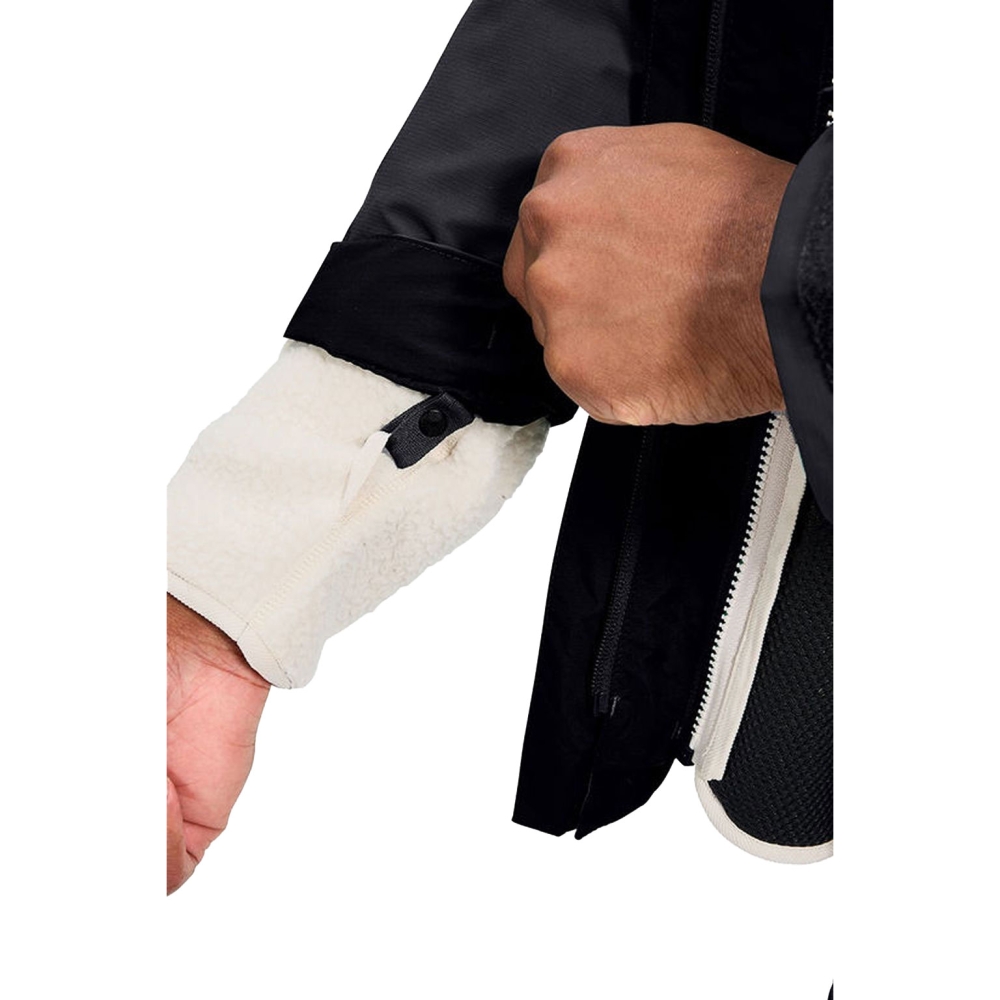 Berghaus Berghaus Hillwalker 2.0 IA Jacket A002120-BP6 jassen  Berghaus Hillwalker 2.0 IA Jacket Black/Black A002120-BP6 jassen online bestellen bij Kathmandu Outdoor & Travel