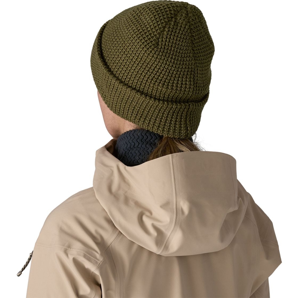 Patagonia Snowdrifter Beanie Tent Green 33385-TGRN kleding accessoires online bestellen bij Kathmandu Outdoor & Travel