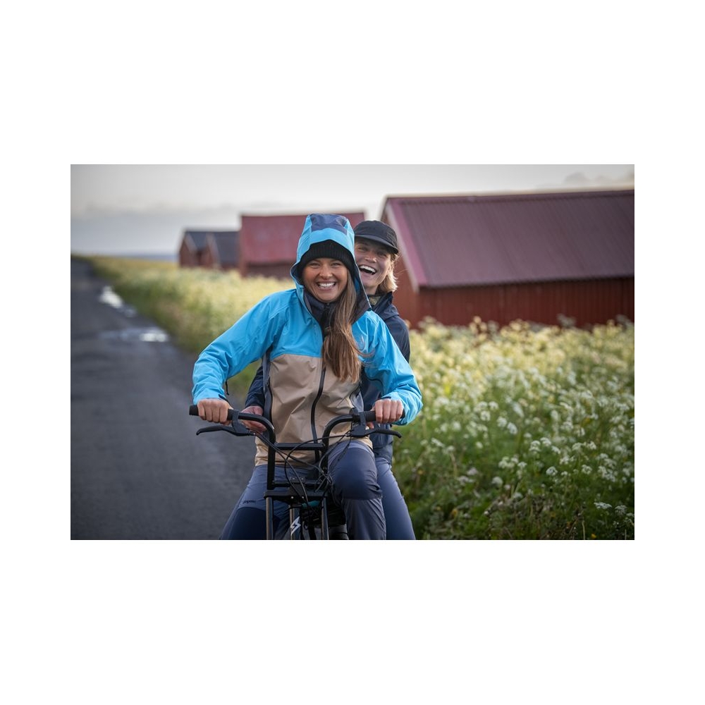 Bergans Vaagaa 3L Shell Jacket Women's Aqua Lagoon / Warm Sand / Gran 3638-25675 jassen online bestellen bij Kathmandu Outdoor & Travel