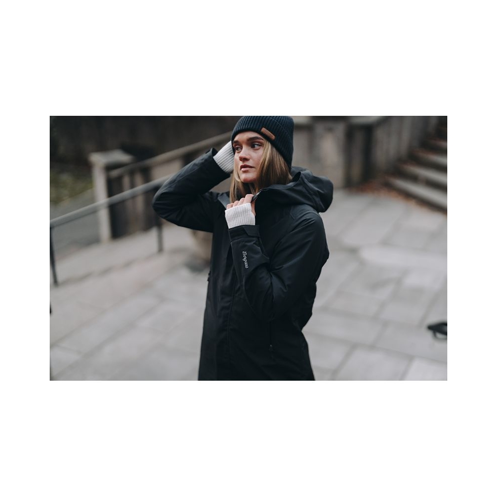 Bergans Urban Insulated Shell Coat Women Black 3643-91 jassen online bestellen bij Kathmandu Outdoor & Travel