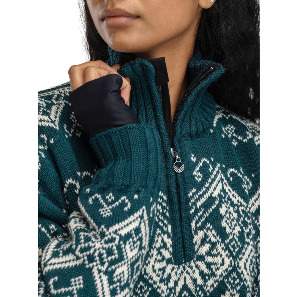 Dale Roset Fem. WP Sweater Pinegreenl Offwhite 96301-N00 fleeces en truien online bestellen bij Kathmandu Outdoor & Travel