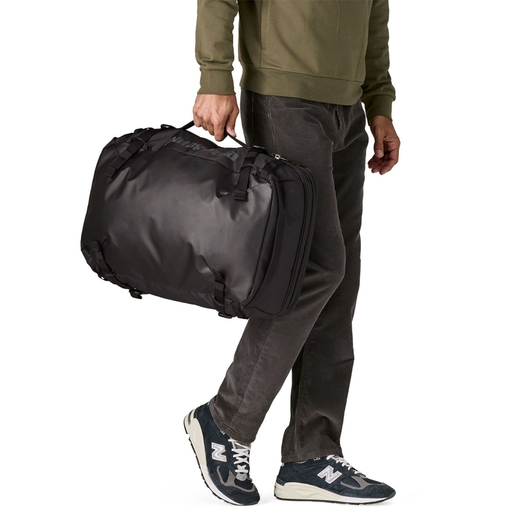 Patagonia Black Hole MLC Black w/Black 49307-BOB-ALL reistassen online bestellen bij Kathmandu Outdoor & Travel