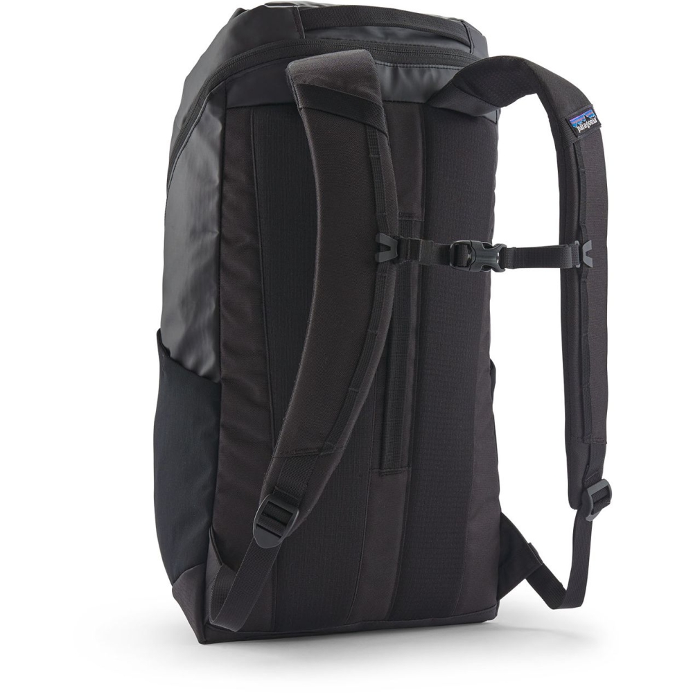 Patagonia Black Hole Pack 25L Black w/Black 49298-BOB-ALL dagrugzakken online bestellen bij Kathmandu Outdoor & Travel