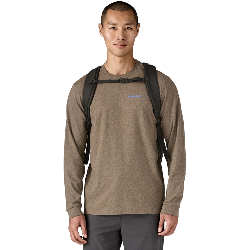 Patagonia Black Hole Pack 32L Black w/Black 49302-BOB-ALL dagrugzakken online bestellen bij Kathmandu Outdoor & Travel