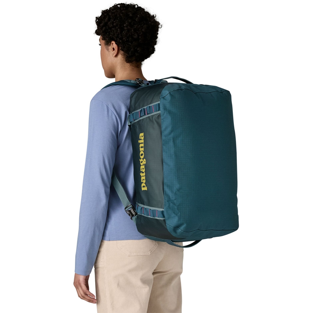 Patagonia Black Hole Duffel 40L Tidal Teal w/Luminous Pink 49339-TLMP-ALL duffels online bestellen bij Kathmandu Outdoor & Travel