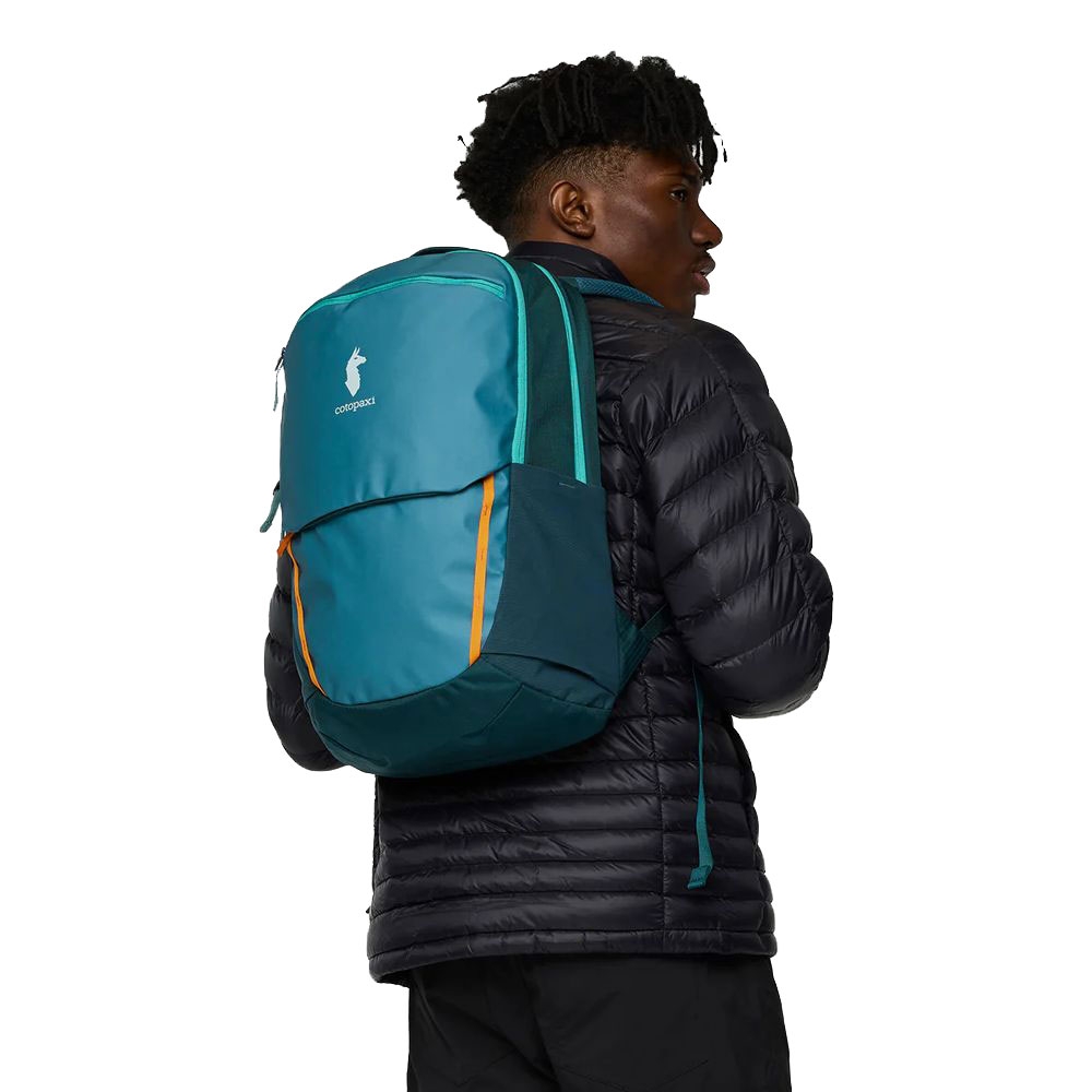 Cotopaxi Allpa 26L Daypack Blue Spruce And Abyss A26-SPABY-53 reistassen online bestellen bij Kathmandu Outdoor & Travel