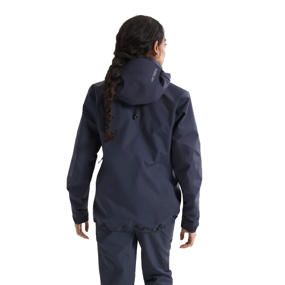 Arc'teryx Beta AR Jacket Women's Black Sapphire 9863-Black Sapphire jassen online bestellen bij Kathmandu Outdoor & Travel