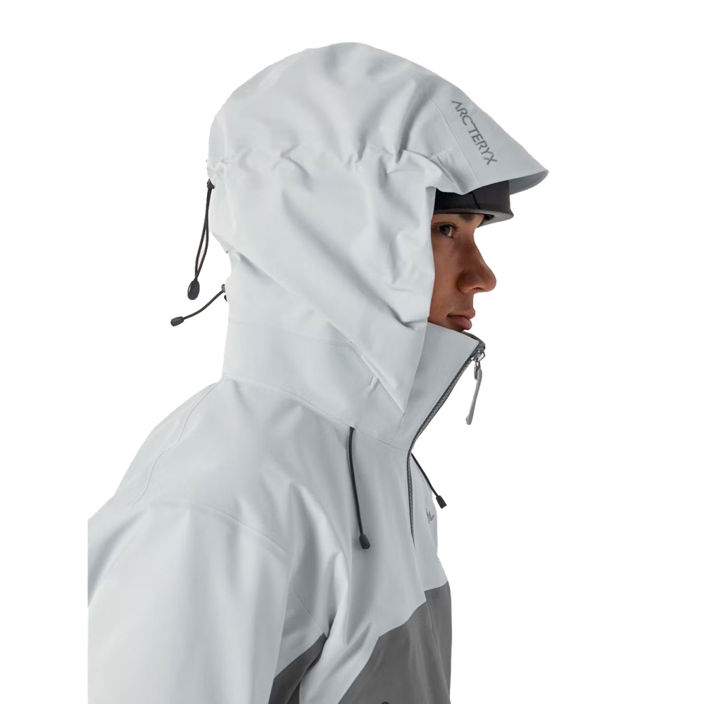 Arc'teryx Beta AR Jacket Solitude / Void 9906-Solitude / Void jassen online bestellen bij Kathmandu Outdoor & Travel