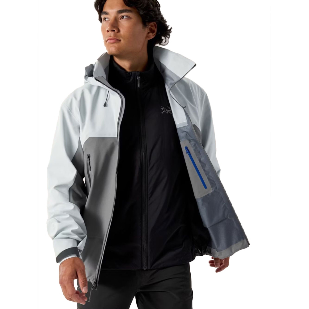 Arc'teryx Beta AR Jacket Solitude / Void 9906-Solitude / Void jassen online bestellen bij Kathmandu Outdoor & Travel