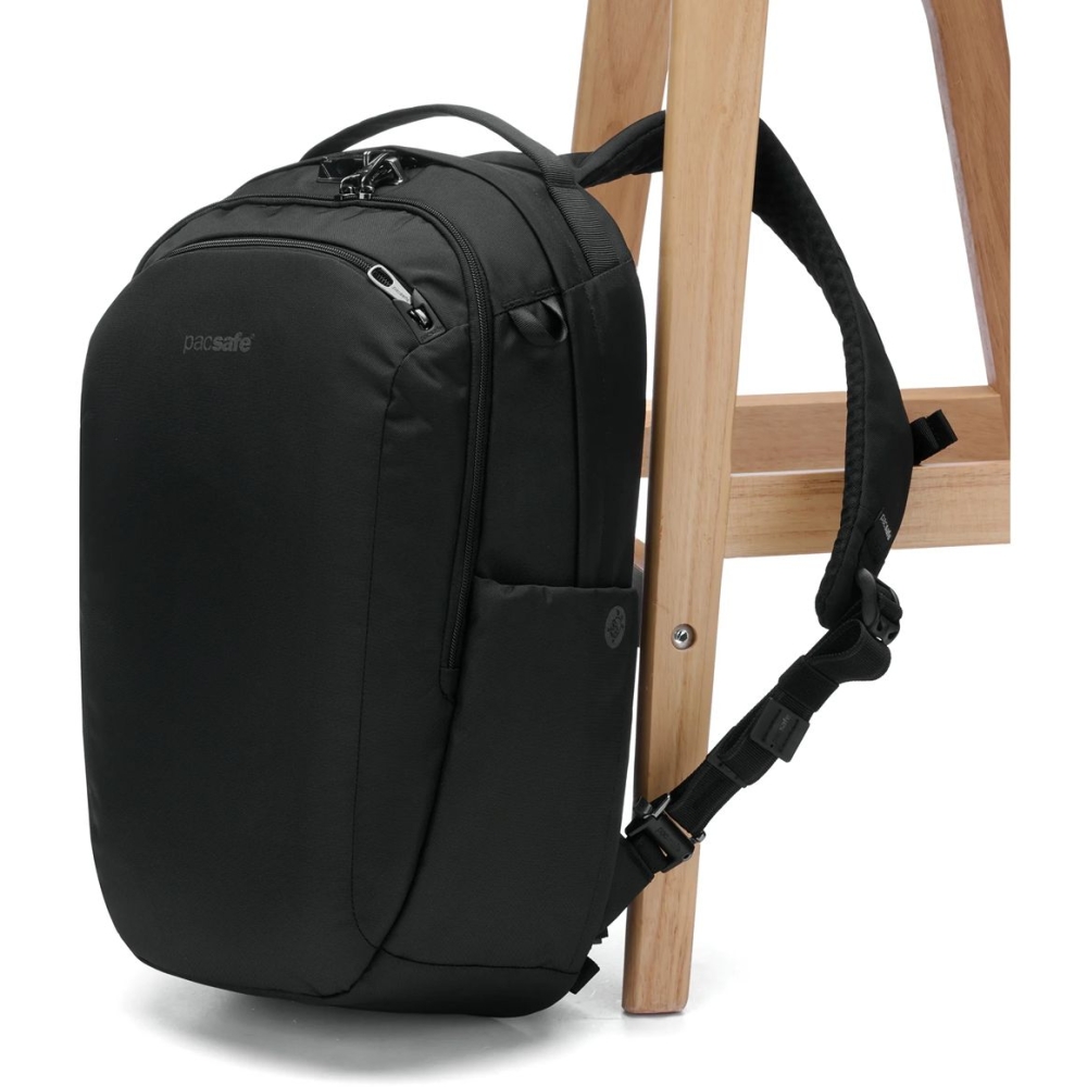 Pacsafe Pacsafe V 26L Tour Backpack Jet Black 61125130 dagrugzakken online bestellen bij Kathmandu Outdoor & Travel