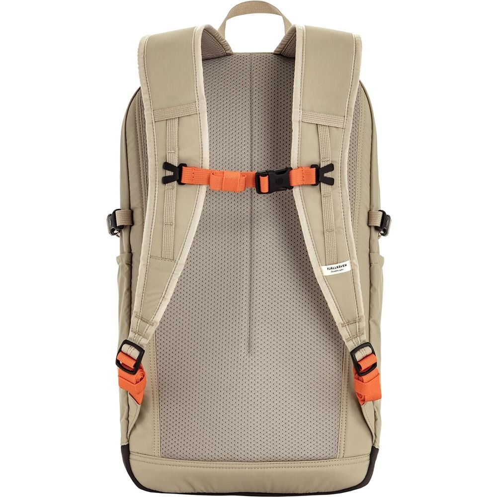 Fjällräven Fjällräven High Coast Backpack 24 F23200330-118 dagrugzakken Fjällräven High Coast Backpack 24 Fossil F23200330-118 dagrugzakken online bestellen bij Kathmandu Outdoor & Travel