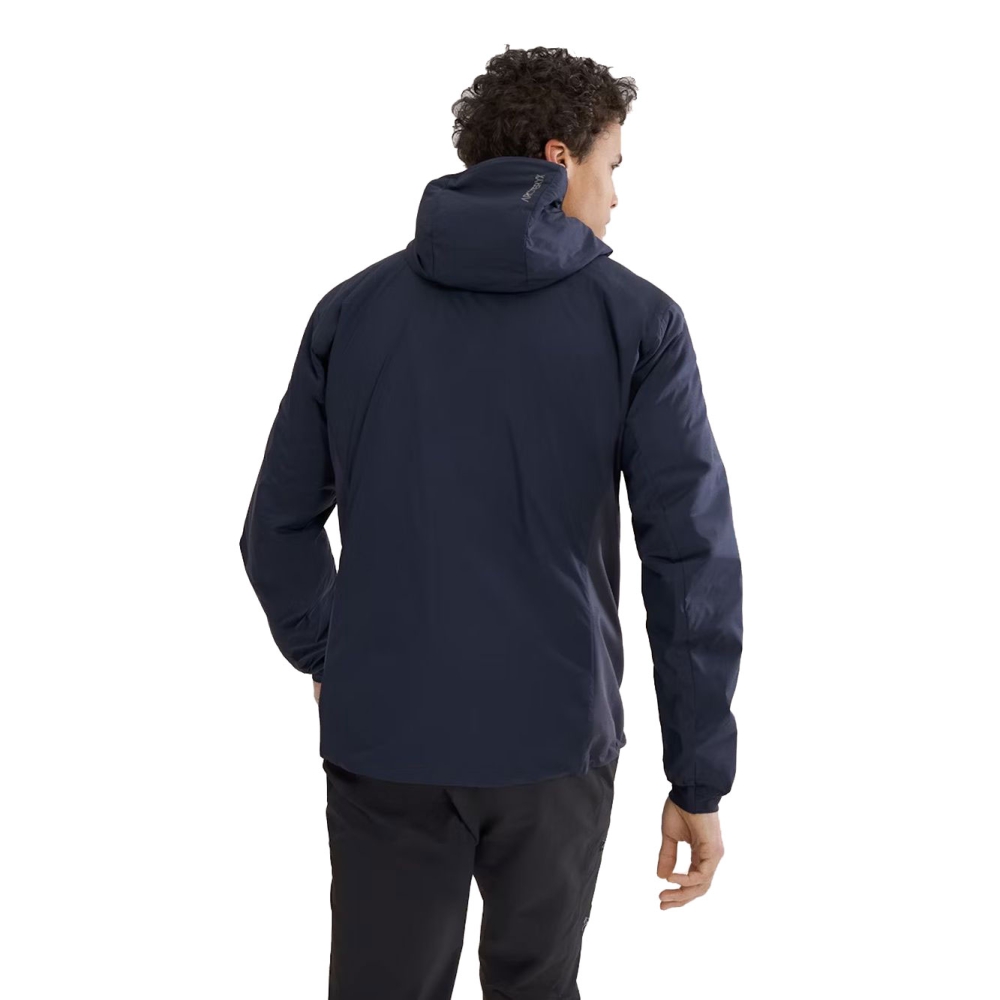 Arc'teryx Atom Hoody Black Sapphire 9556-Blk Sapphire jassen online bestellen bij Kathmandu Outdoor & Travel
