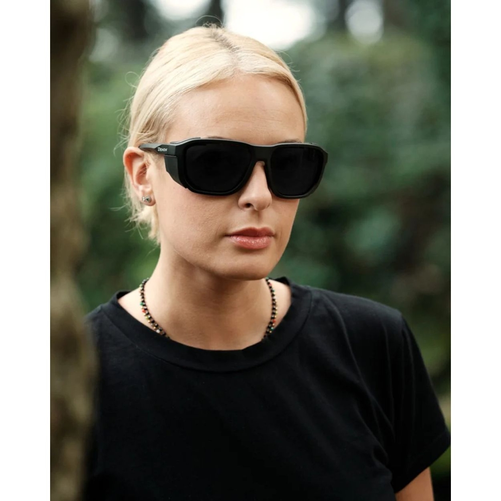 Demon Altavia Cat. 4 Matt Black Silver ALTAVIABK4 zonnebrillen online bestellen bij Kathmandu Outdoor & Travel