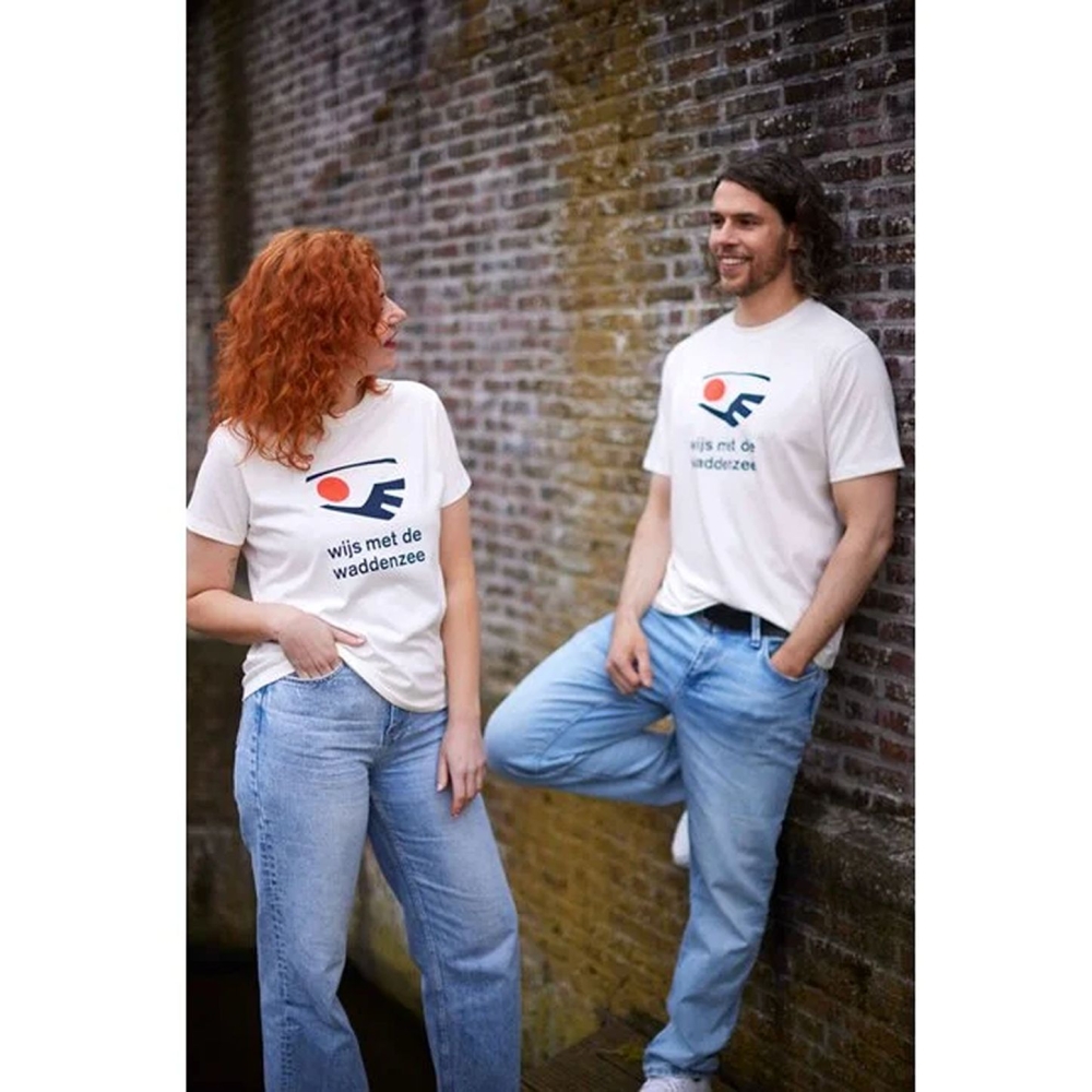 Blue Loop Originals Wijs met de Waddenzee T-Shirt White M-WWTS002-24-B101 shirts en tops online bestellen bij Kathmandu Outdoor & Travel