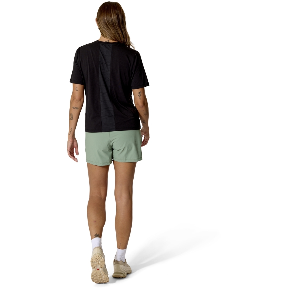Rab Rivelin Tee Wmns Black QCC-37-BLK shirts en tops online bestellen bij Kathmandu Outdoor & Travel