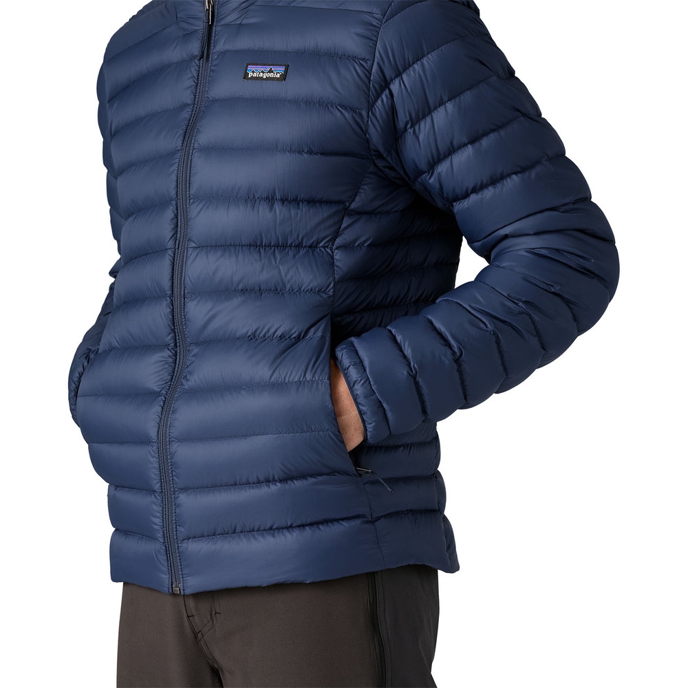 Patagonia Down Sweater New Navy 84675-NENA jassen online bestellen bij Kathmandu Outdoor & Travel