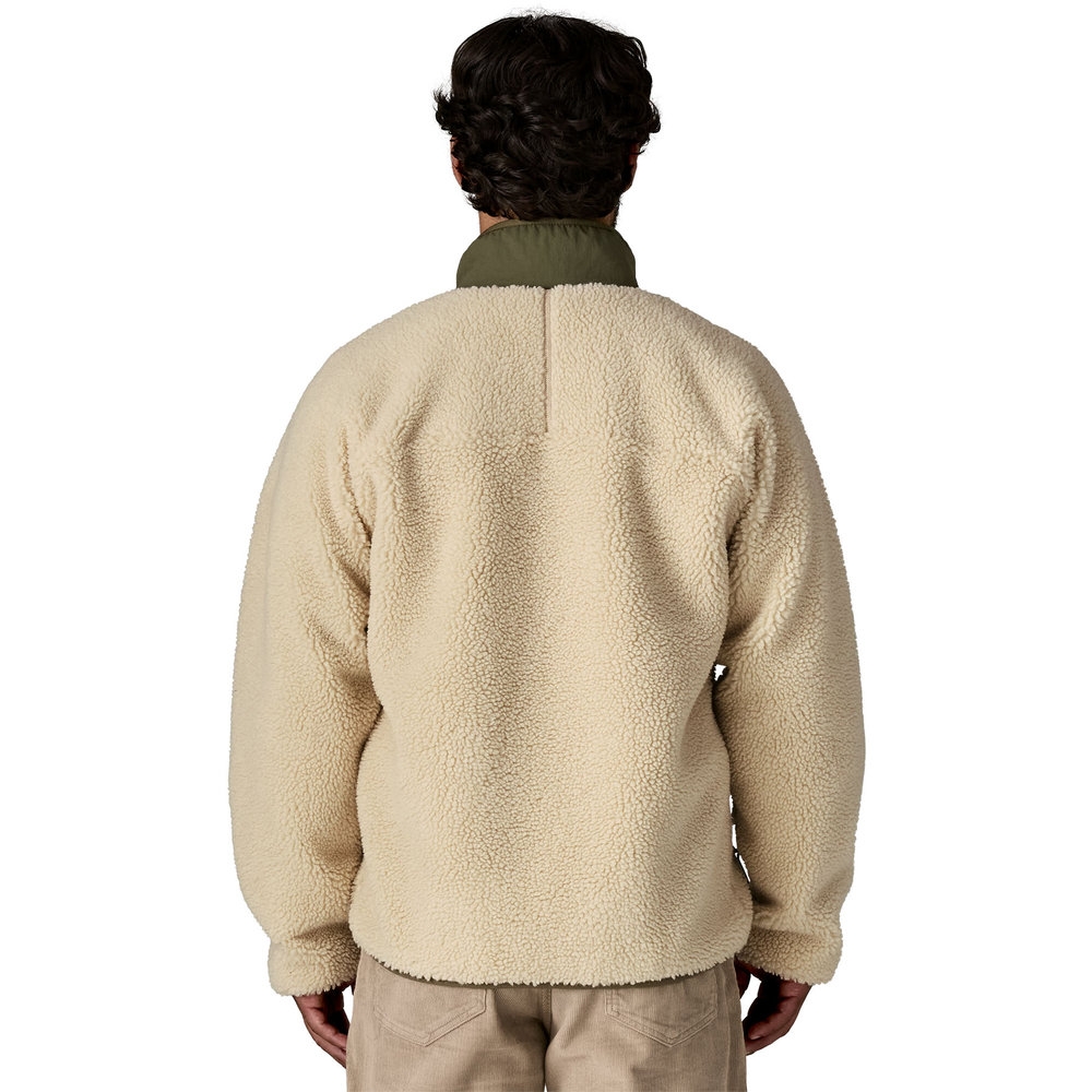 Patagonia Classic Retro-X Jkt Khaki 23057-DNBA fleeces en truien online bestellen bij Kathmandu Outdoor & Travel