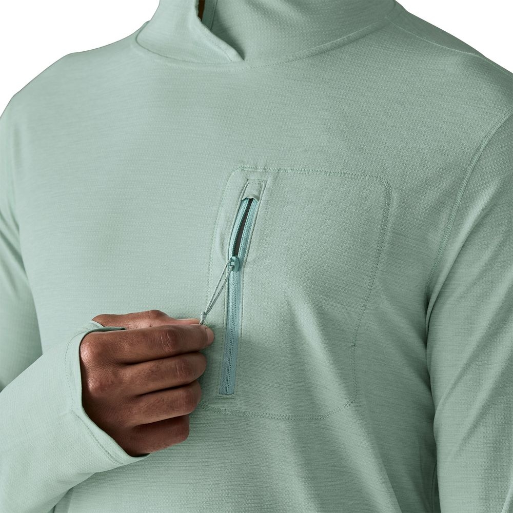 Patagonia Patagonia Cap Cool Sun Hoody 44800-TBIX shirts en tops Patagonia Cap Cool Sun Hoody Thermal Blue - Thin Ice X-Dye 44800-TBIX shirts en tops online bestellen bij Kathmandu Outdoor & Travel