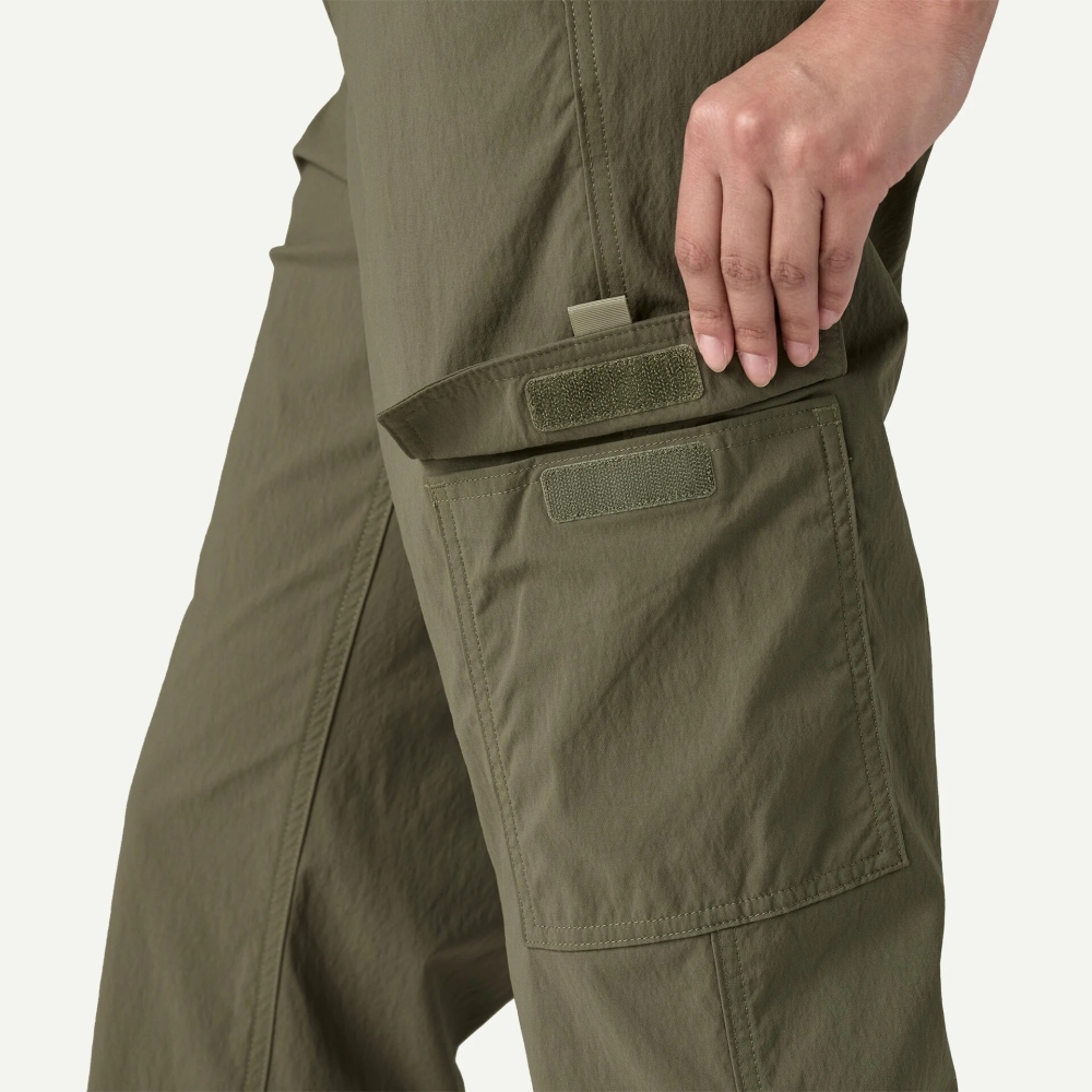 Patagonia Outdoor Everyday Cargo Pants Women's Weathered Stone 22030-WSTO broeken online bestellen bij Kathmandu Outdoor & Travel