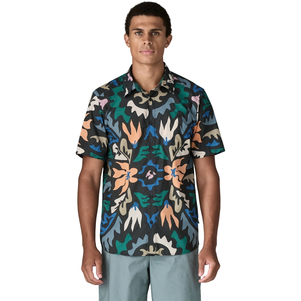 Patagonia Go To Shirt Kaleido: Black 52691-KALB shirts en tops online bestellen bij Kathmandu Outdoor & Travel