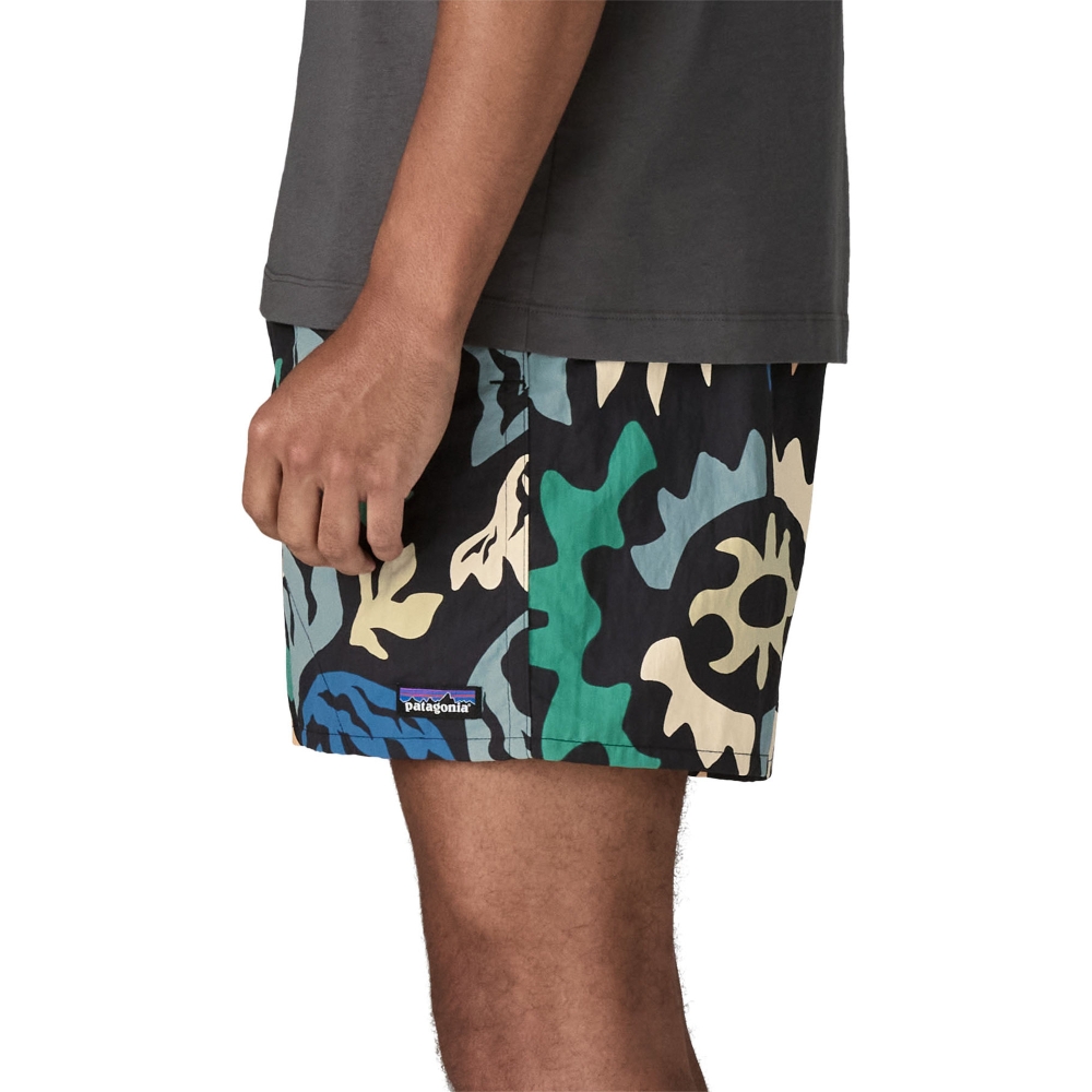 Patagonia Baggies Shorts - 5 in. Kaleido: Black 57022-KALB broeken online bestellen bij Kathmandu Outdoor & Travel