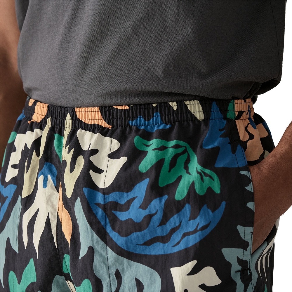 Patagonia Baggies Shorts - 5 in. Kaleido: Black 57022-KALB broeken online bestellen bij Kathmandu Outdoor & Travel