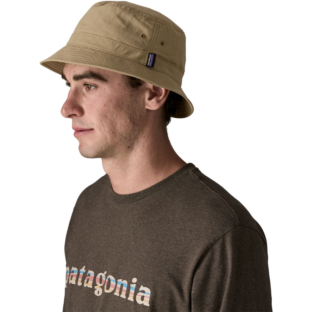 Patagonia Patagonia Wavefarer Bucket Hat 29157-MJVK kleding accessoires Patagonia Wavefarer Bucket Hat Mojave Khaki 29157-MJVK kleding accessoires online bestellen bij Kathmandu Outdoor & Travel