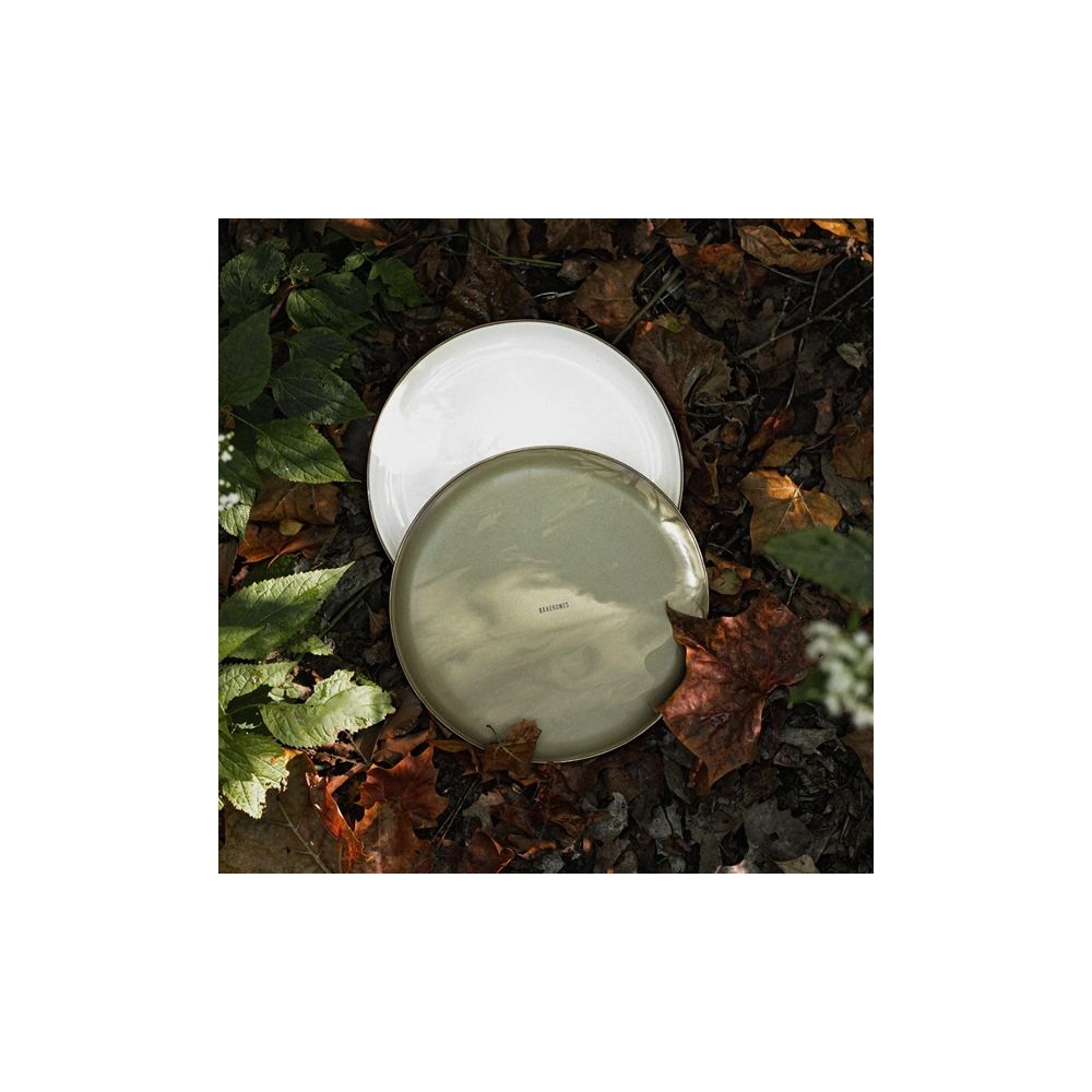Barebones Small Plate Enamel 2 Pcs Olive 2-Tone CKW-1028 koken online bestellen bij Kathmandu Outdoor & Travel
