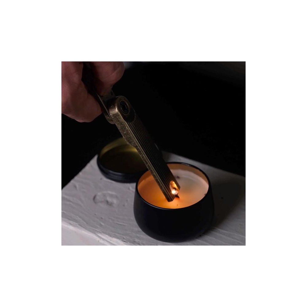 Barebones Pivot Arc Lighter Messing HMS-2145 gadgets en handigheden online bestellen bij Kathmandu Outdoor & Travel