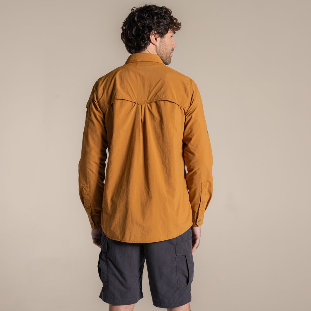 Craghoppers NosiLife Adventure Long Sleeved Shirt III Deep Henna CMS709-1E7 shirts en tops online bestellen bij Kathmandu Outdoor & Travel