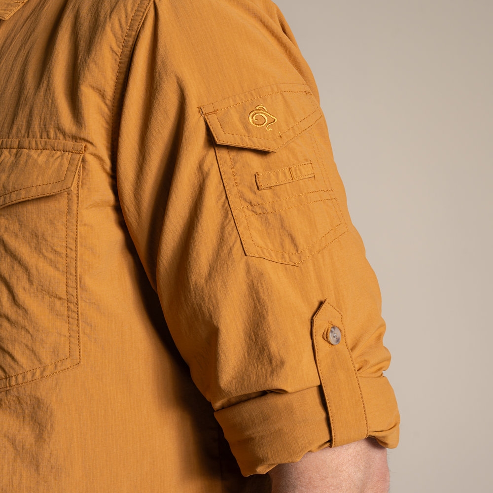 Craghoppers NosiLife Adventure Long Sleeved Shirt III Deep Henna CMS709-1E7 shirts en tops online bestellen bij Kathmandu Outdoor & Travel