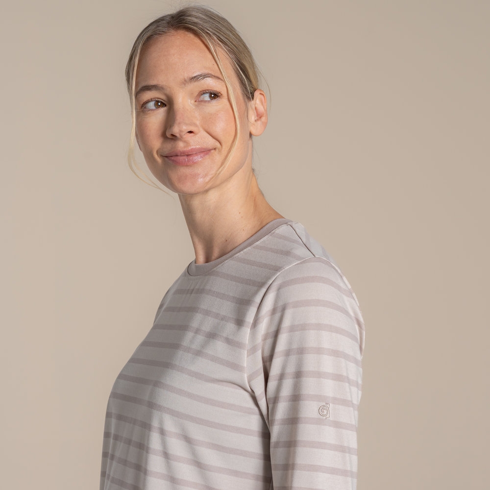 Craghoppers NosiLife Akona Long Sleeved Top Women's Oyster Stripe CWT1368-1SC shirts en tops online bestellen bij Kathmandu Outdoor & Travel