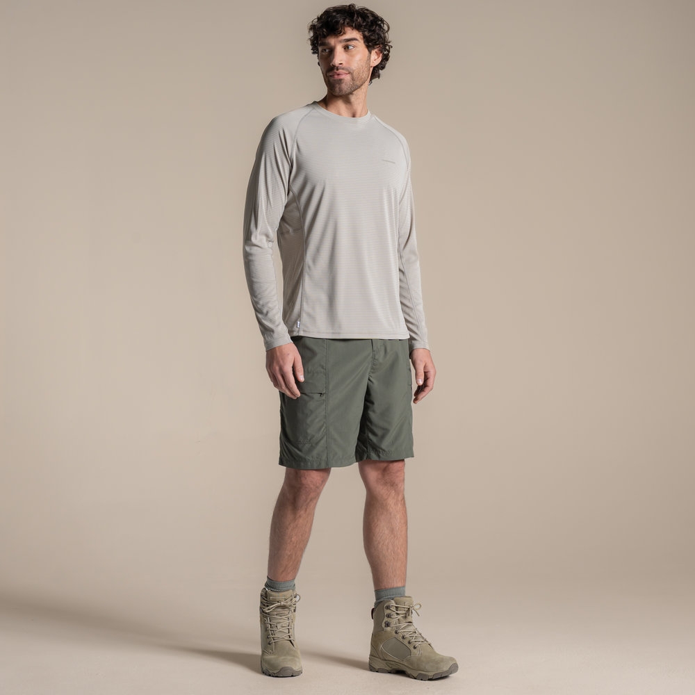 Craghoppers NosiLife Kadin Cargo Short Dark Sage CMJ670-1CG broeken online bestellen bij Kathmandu Outdoor & Travel