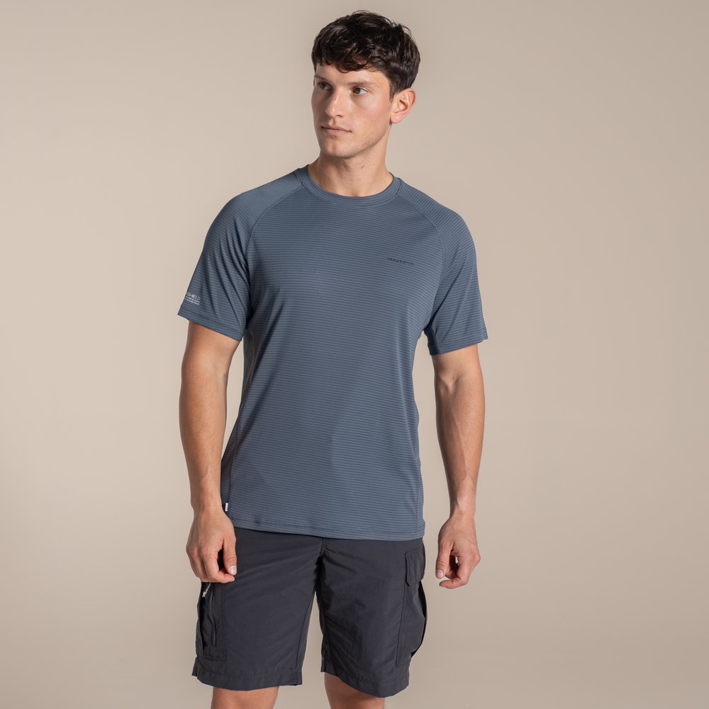 Craghoppers NosiLife SolarShield+ Short Sleeved T-Shirt Dark Pewter CMT1038-1EG shirts en tops online bestellen bij Kathmandu Outdoor & Travel