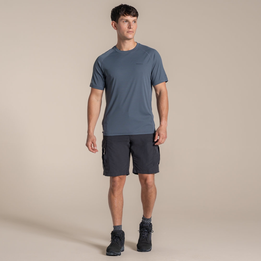 Craghoppers NosiLife SolarShield+ Short Sleeved T-Shirt Dark Pewter CMT1038-1EG shirts en tops online bestellen bij Kathmandu Outdoor & Travel