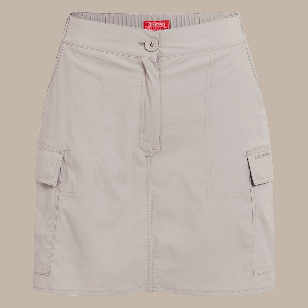 Craghoppers NosiLife Pro Cargo Skort Women's SoftMushroom CWD058-KD7 jurken en rokken online bestellen bij Kathmandu Outdoor & Travel
