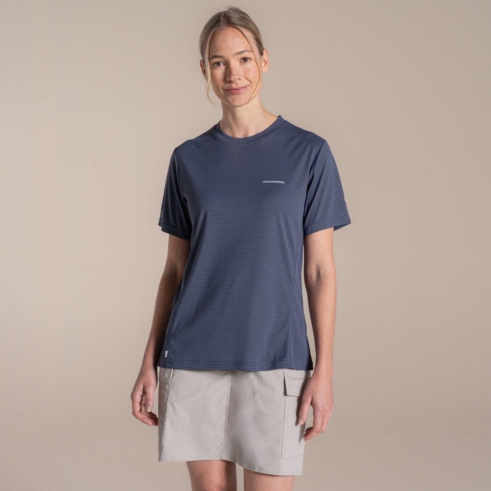 Craghoppers Craghoppers NosiLIfe SolarShield+ Short Sleeved T-Shirt CWT1413-H03 shirts en tops Craghoppers NosiLIfe SolarShield+ Short Sleeved T-Shirt Anthracite CWT1413-H03 shirts en tops online bestellen bij Kathmandu Outdoor & Travel