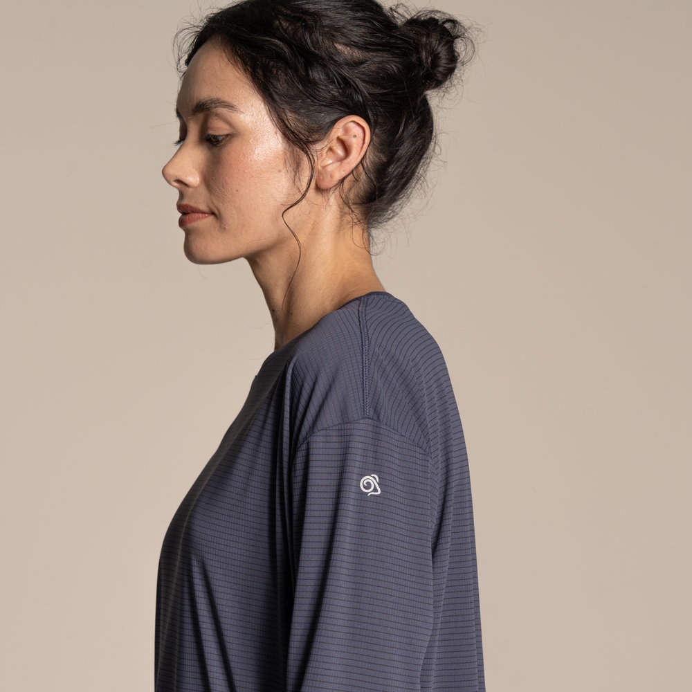 Craghoppers Craghoppers NosiLife SolarShield+ Long Sleeved T-Shirt CWT1410-H03 shirts en tops Craghoppers NosiLife SolarShield+ Long Sleeved T-Shirt Anthracite CWT1410-H03 shirts en tops online bestellen bij Kathmandu Outdoor & Travel