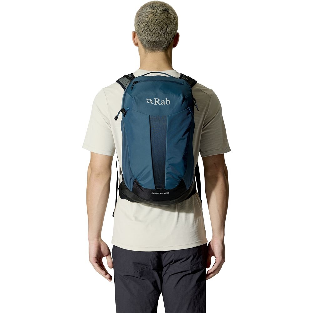 Rab Airox 18 Tempest Blue QAQ-09-TMB dagrugzakken online bestellen bij Kathmandu Outdoor & Travel