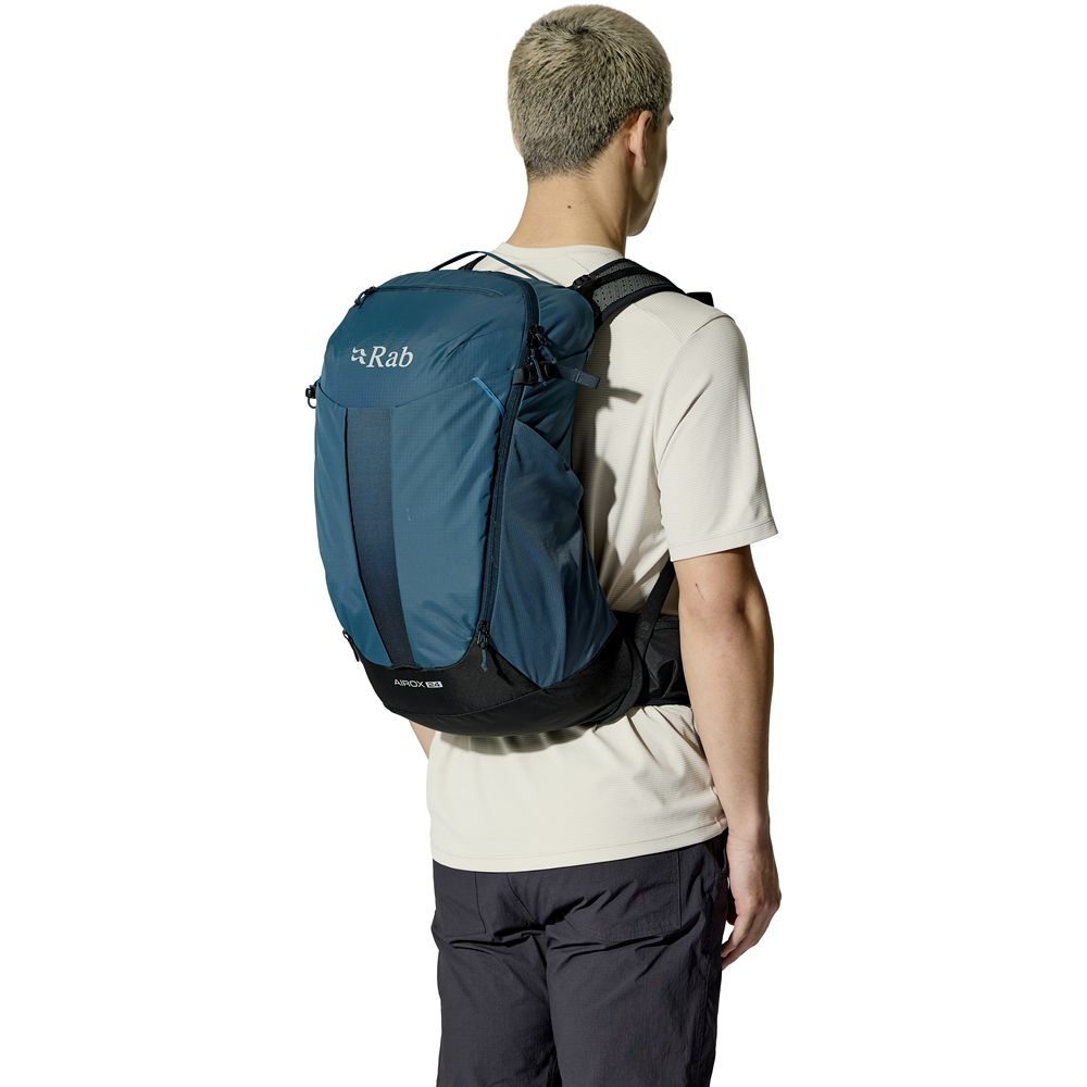 Rab Airox 24 Tempest Blue QAQ-10-TMB dagrugzakken online bestellen bij Kathmandu Outdoor & Travel