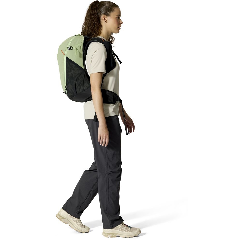 Rab Airox 22ND Fig Green/Black QAQ-11-FGB dagrugzakken online bestellen bij Kathmandu Outdoor & Travel