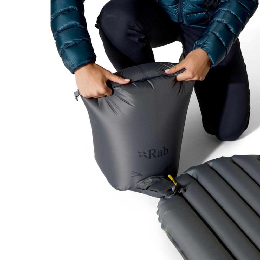 Rab Rab Ionosphere 5 QMA-10-DPL slaapmatjes Rab Ionosphere 5 Dark Pollen QMA-10-DPL slaapmatjes online bestellen bij Kathmandu Outdoor & Travel